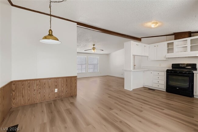 Photo - 6105 Berthelot Ln