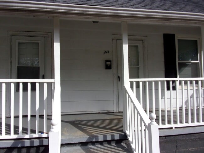 Photo - 2 Bedroom 1 Bath Home with Additional Room in Downtown Rock Hill
