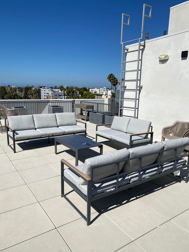 Photo - Elegant Building on Culver