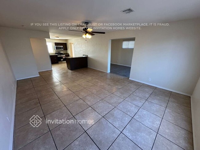 Photo - 3725 E Sheridan St