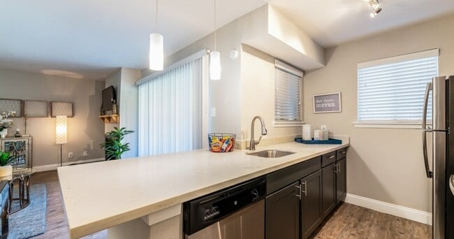 Photo - Flintridge Apartment Homes