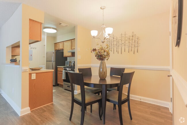 1BR,1BA,-900SF - Cedars at Greenbrier