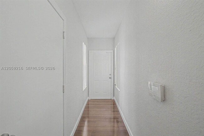Photo - 1003 Belmont Ln