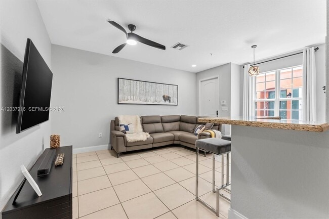 Photo - 712 SW 2nd Way