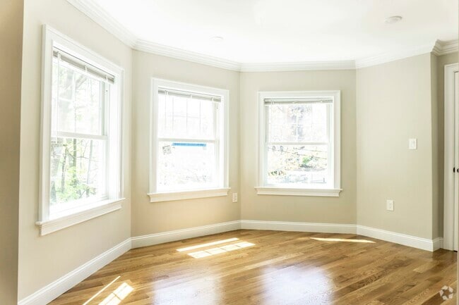 Building Photo - 62 Gordon St Unit 2 Rental