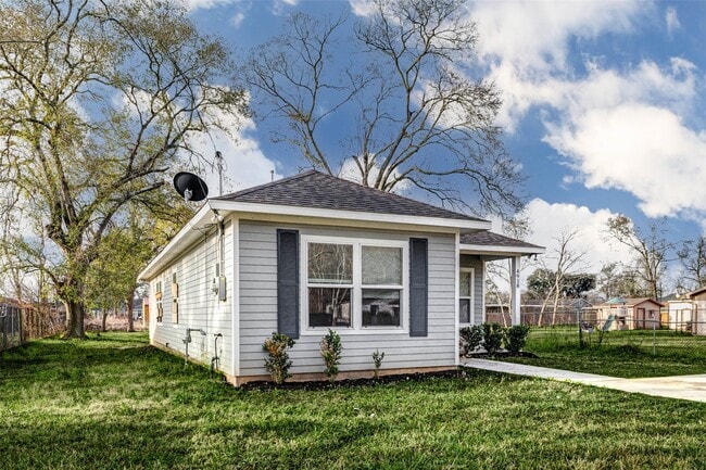 Photo - 4918 Carmen St