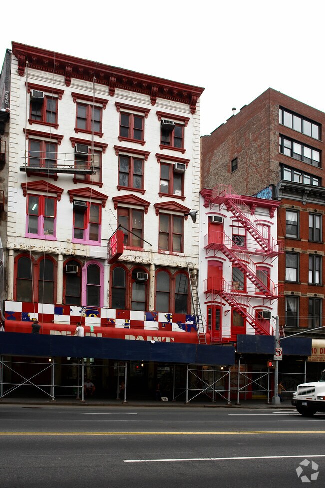 Photo - 304 Canal St