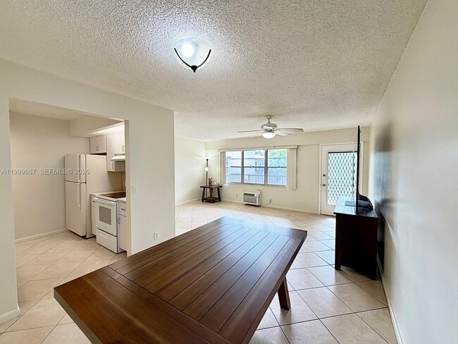 Photo - 13300 SW 1st St Unidad 302O