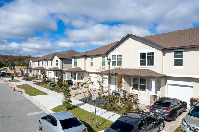 Building Photo Dec 2021 - Hibiscus Apartments