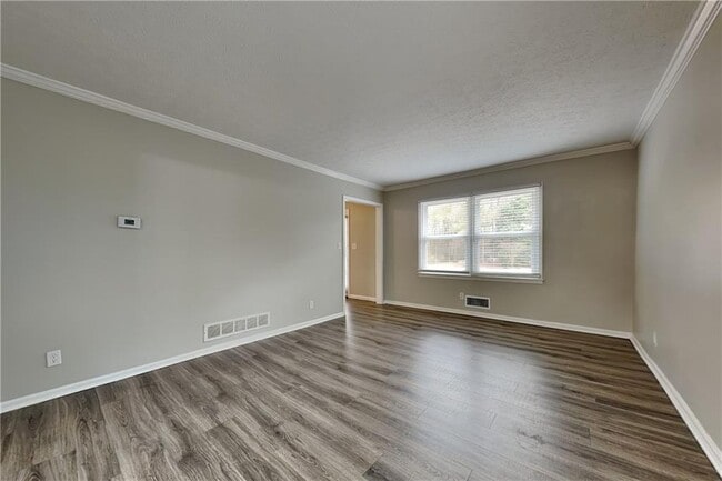 Photo - 2779 Lanier Dr