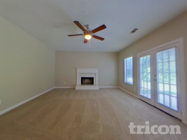 Photo - 750 Stonemill Manor