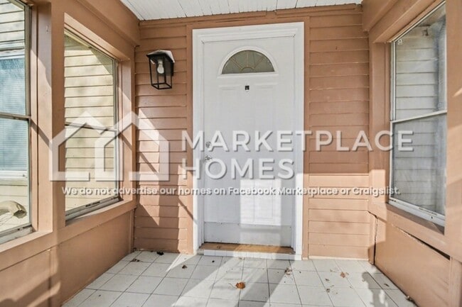 Photo - 23115 Tawas Ave