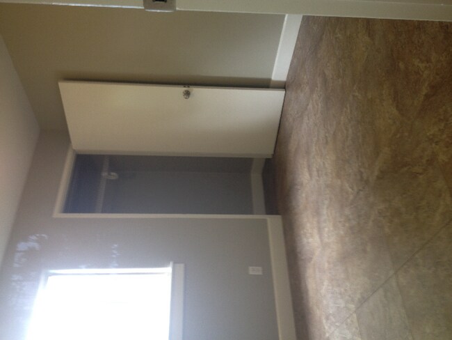 Photo - 140 Uwapo Rd