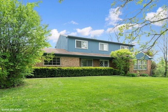 Building Photo - 384 Hastings Ave