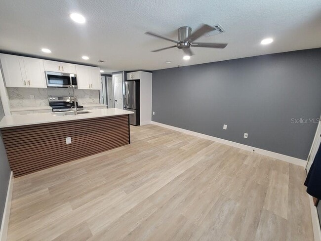 Photo - 4944 Elkner St