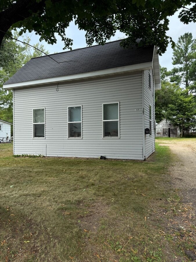 3 Bedroom 1 Bath House - Menomonie - 3 Bedroom 1 Bath House - Menomonie