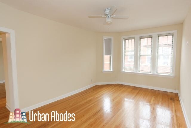 Photo - 533 W Aldine Unit A00C