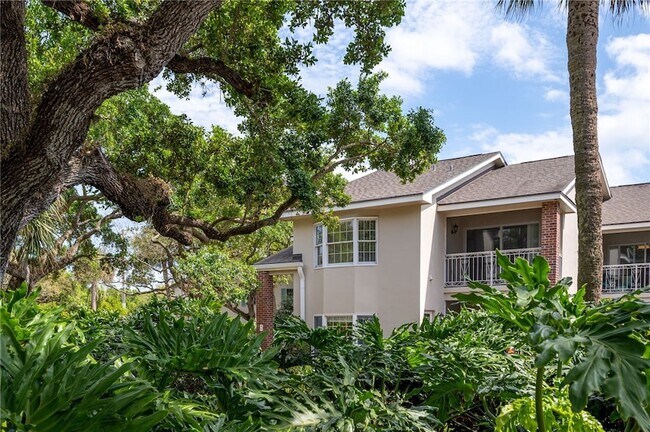 101 Park Shores Cir Unit 2W