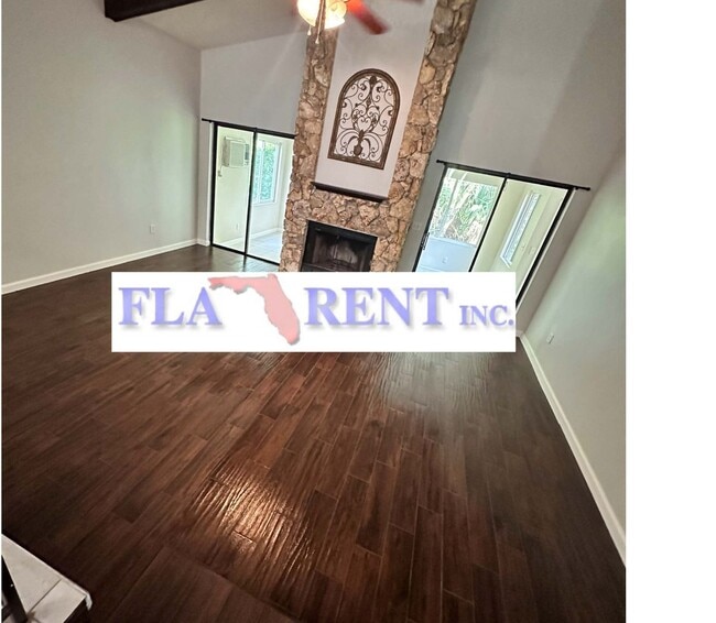 Photo - 4/3.5/2 in the Wedgewood Area