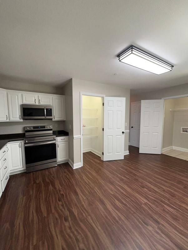 Photo - 1126 Maple Tree Ln