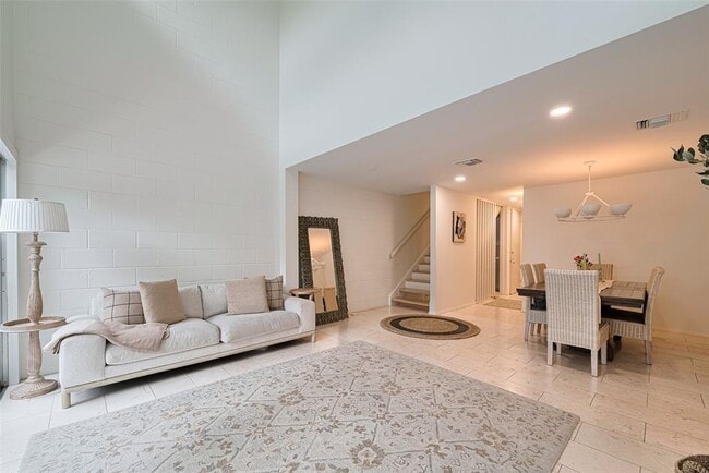Photo - 3017 Bissonnet St Condo