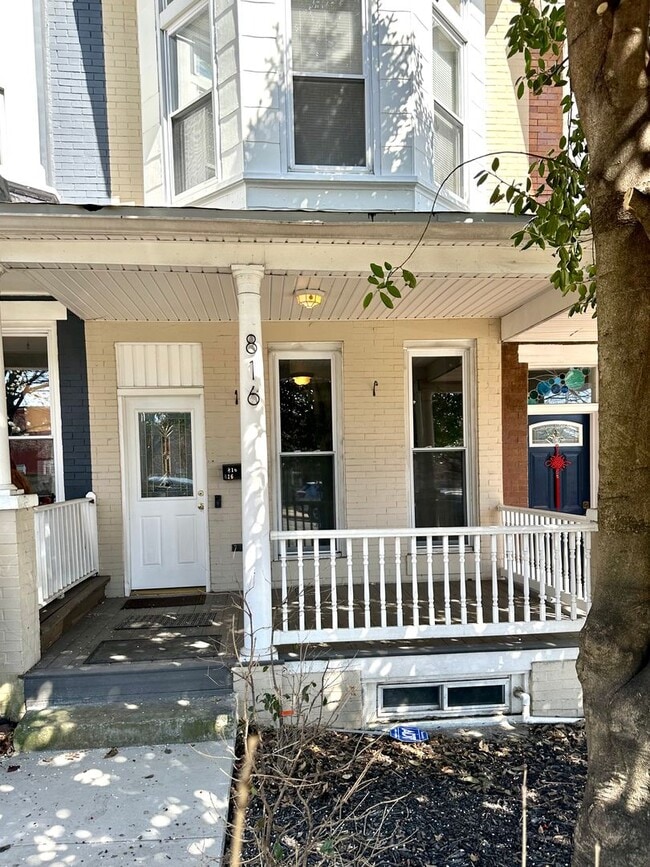 Building Photo - Charming 3 Bedroom/2.5 Bathroom Townhome in Hampden!