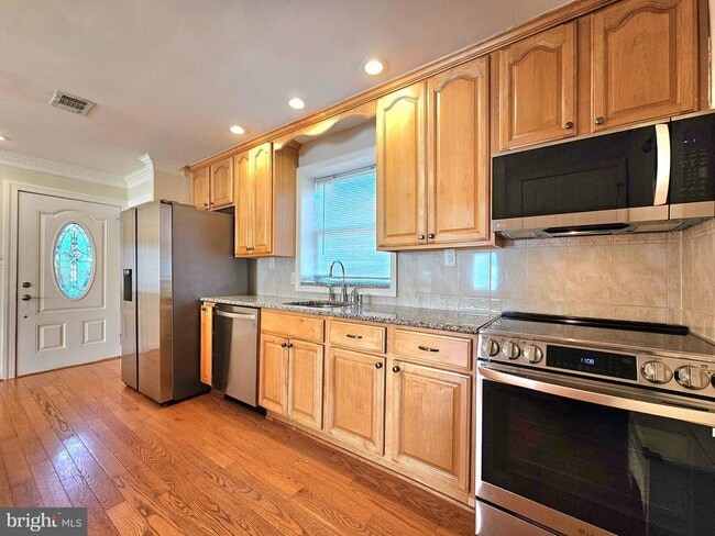 Photo - 3109 Mosby St