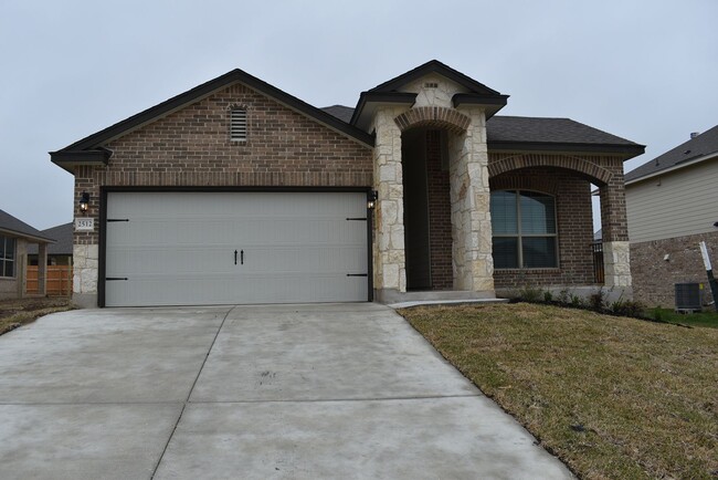 Beautiful Home in the Cedarbrook Ridge sub... - Beautiful Home in the Cedarbrook Ridge sub...