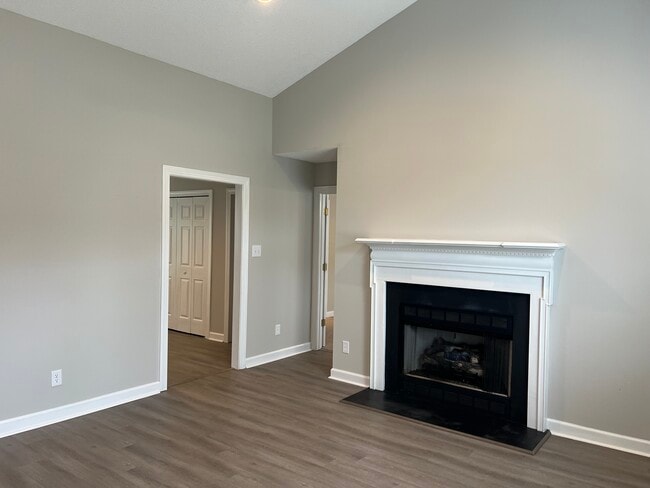 Photo - 105 Juniper Ct