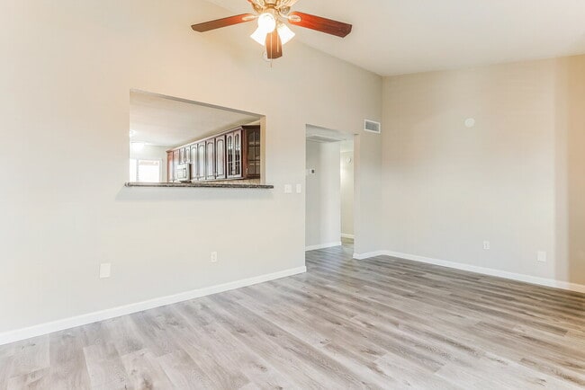 Photo - 2203 E Dragoon Ave