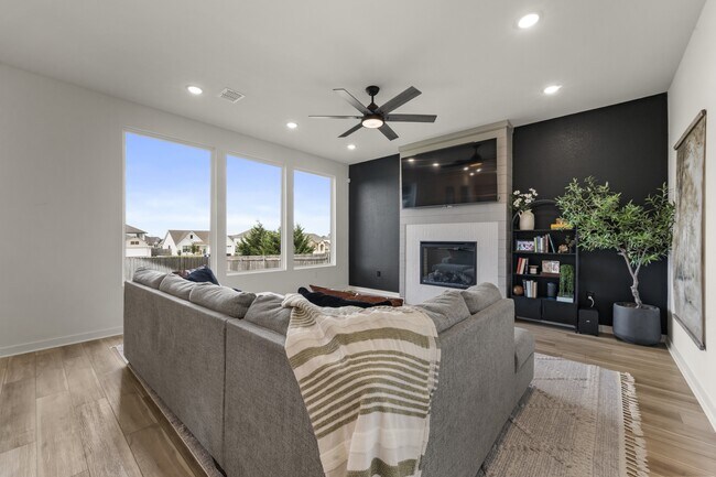 Photo - 9925 Bridlewood Ln