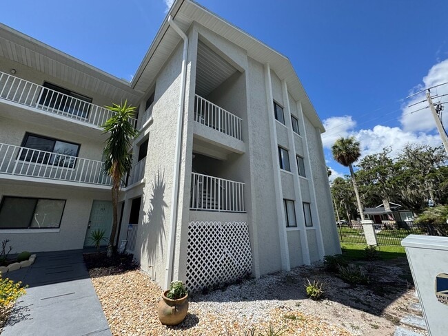 Building Photo - Charming 1BR Coastal Condo in Gated Harbor Breeze – Walk to Beach, Marina & River! Water Included!