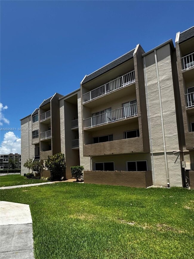 Building Photo - 7715 SW 86th St Unit A2-310