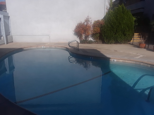 Photo - 10726 Orange Grove Ave Unidad 3