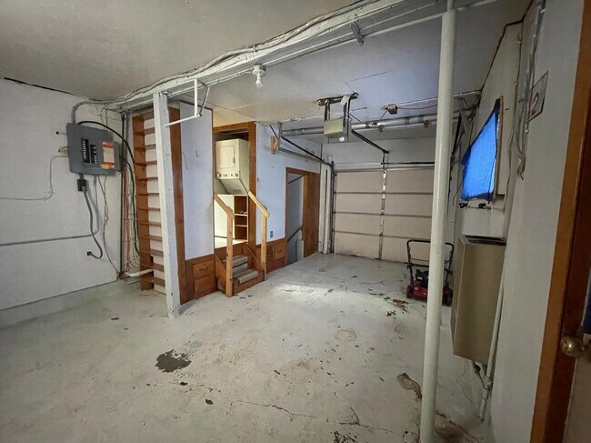 Photo - 550 E King St