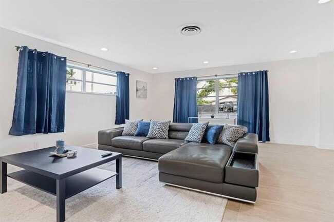 Photo - 21000 Highland Lakes Blvd