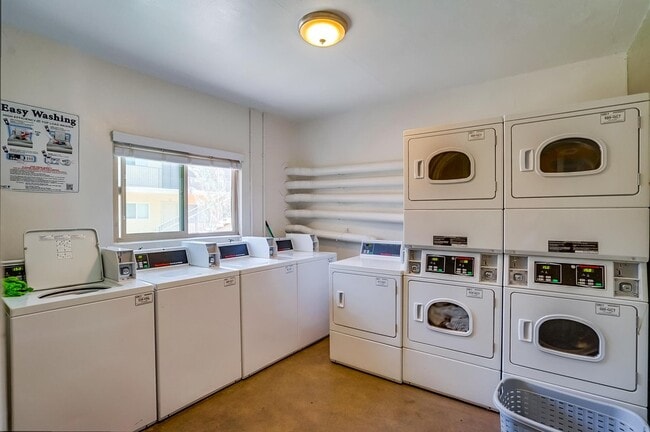 On-site laundry - Apartments close to Downtown LA with Gym, BBQ Area, Laundry Facilities and More!