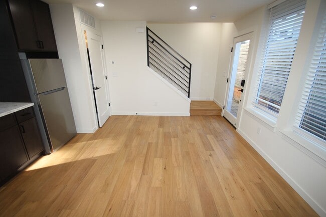 Photo - LUXURY SEATTLE/UW TOWNHOME FOR RENT W HIGH END FINISHES