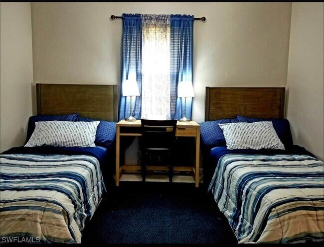 Photo - 1136 Michigan Ave