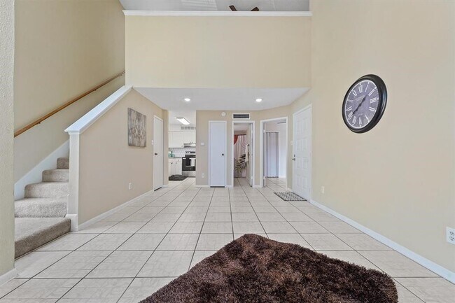 Photo - 10855 Meadowglen Ln Unit 1131