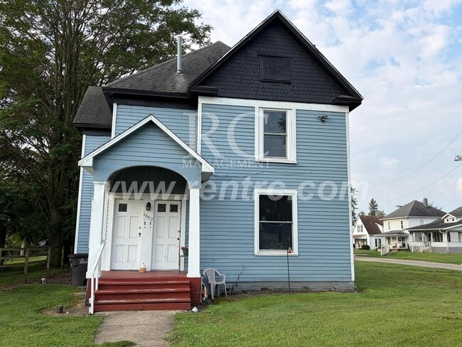 Building Photo - 1602-2 Main-