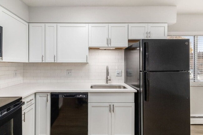 Photo - 639 Riverview Dr Unit 9