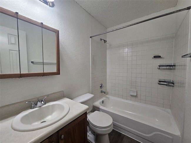 Photo - 2810 Adelen Ln