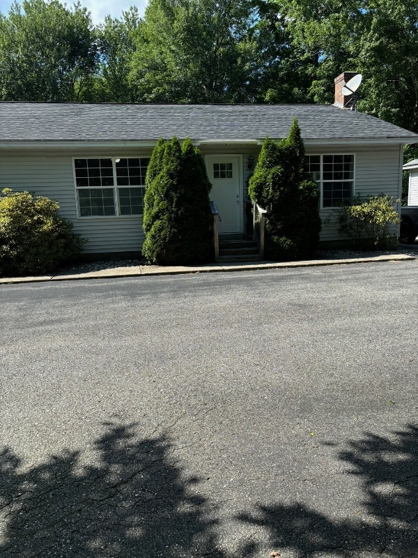 Building Photo - 15 Tami Trail