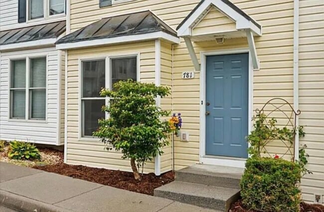 Photo - 781 Merlins Way