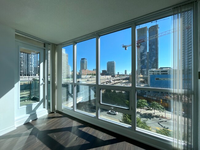 Photo - 16 Yonge St Unit 605