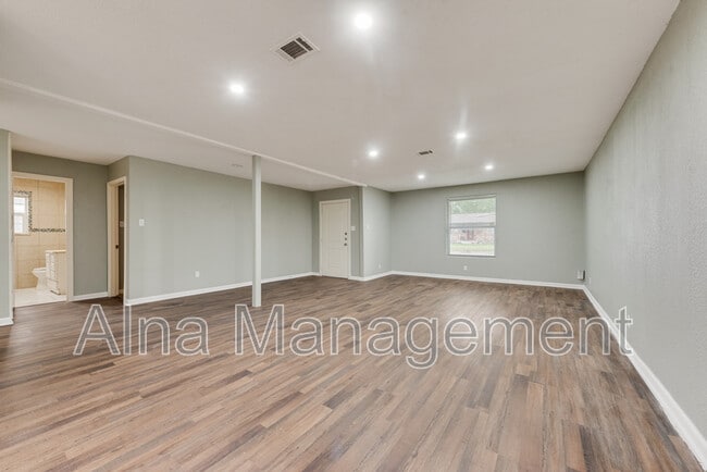 Photo - 3332 Mesquite Rd