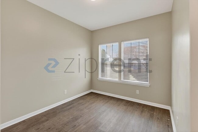 Photo - 291 Ranlo Ave