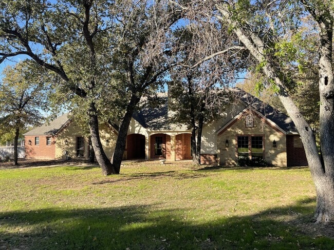 Photo - 101 Oakwood Dr