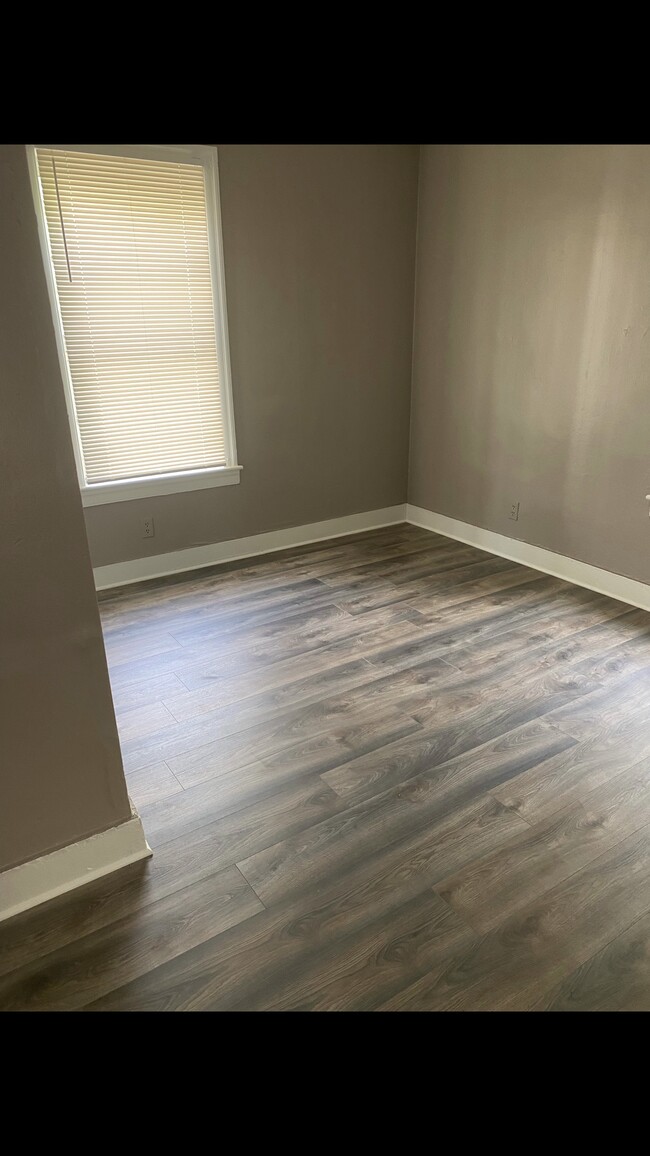 Photo - 1005 Palermo Ave